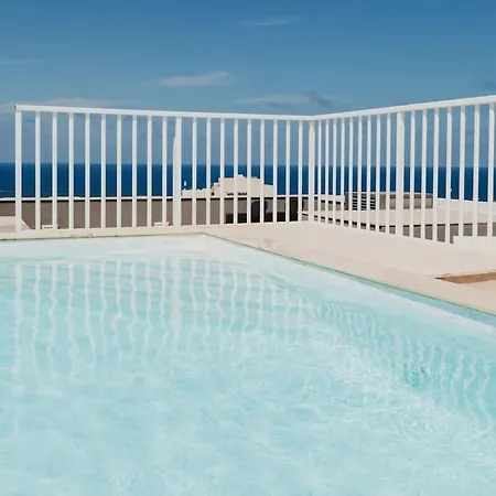 Апартаменты Penthouse Private Pool & Sea Views