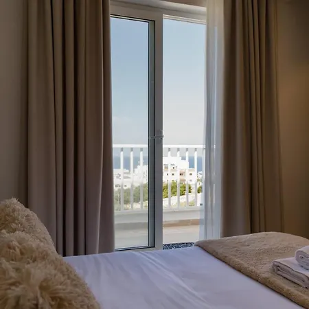 Penthouse Private Pool & Sea Views Apartman *