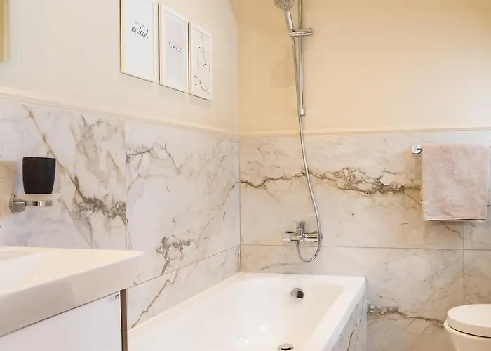 Penthouse Private Pool & Sea Views